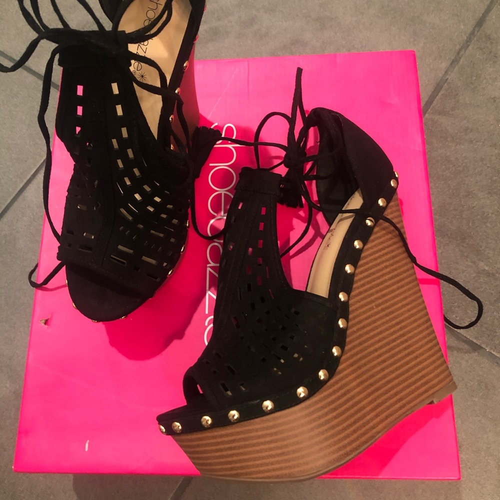 Wedge heels
